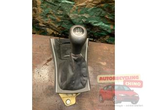 Usagé Levier de vitesse Mercedes B (W245) 1.5 B-150 16V Prix € 35,00 Règlement à la marge proposé par Autorecycling Chino B.V.
