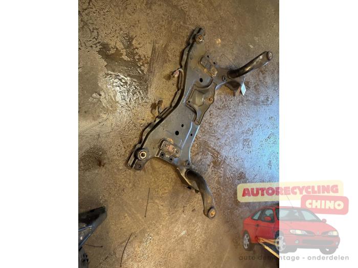 Usagé Faux châssis Mazda 5 (CR19) 1.8i 16V Prix € 75,00 Règlement à la marge proposé par Autorecycling Chino B.V.