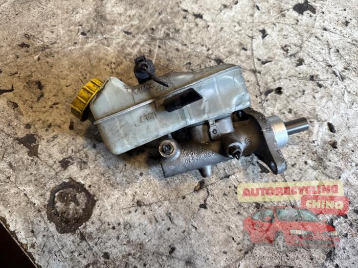 Gebrauchte Hauptbremszylinder Volkswagen Transporter T5 1.9 TDi Preis € 30,00 Margenregelung angeboten von Autorecycling Chino B.V.