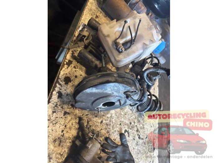 Usagé Assistant de freinage Volkswagen Golf V (1K1) 1.4 FSI 16V Prix € 30,00 Règlement à la marge proposé par Autorecycling Chino B.V.