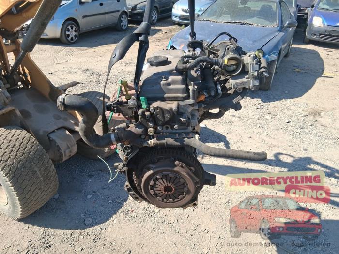Motor van een Peugeot 206+ (2L/M) 1.1 XR,XS 2011