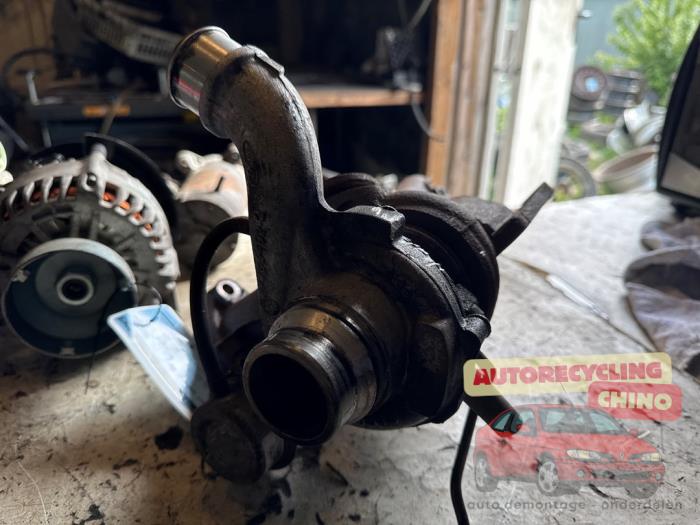 Usagé Turbo Ford Transit Connect 1.8 TDCi 75 Prix € 100,00 Règlement à la marge proposé par Autorecycling Chino B.V.