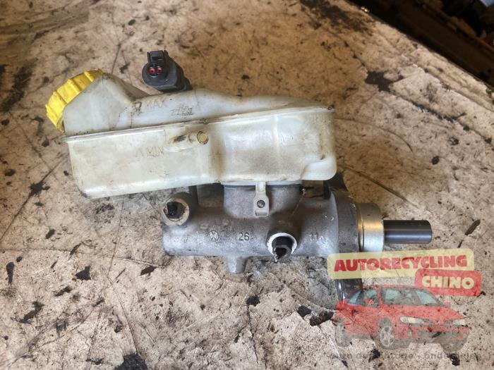 Used Master cylinder Volkswagen Transporter T5 1.9 TDi Price € 35,00 Margin scheme offered by Autorecycling Chino B.V.