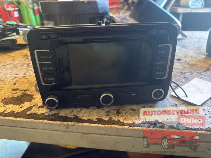 Begagnade Radio Volkswagen Polo V (6R) 1.2 TDI 12V BlueMotion Pris € 150,00 Marginaltabell erbjuds av Autorecycling Chino B.V.