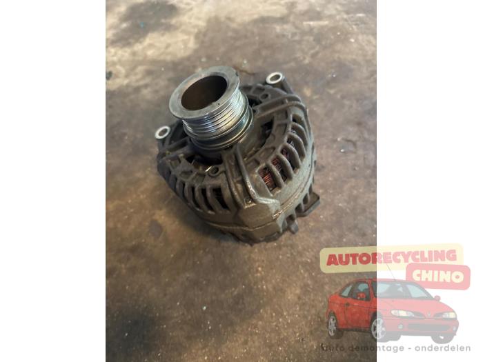 Begagnade Dynamo Opel Astra H (L48) 1.6 16V Twinport Pris € 40,00 Marginaltabell erbjuds av Autorecycling Chino B.V.