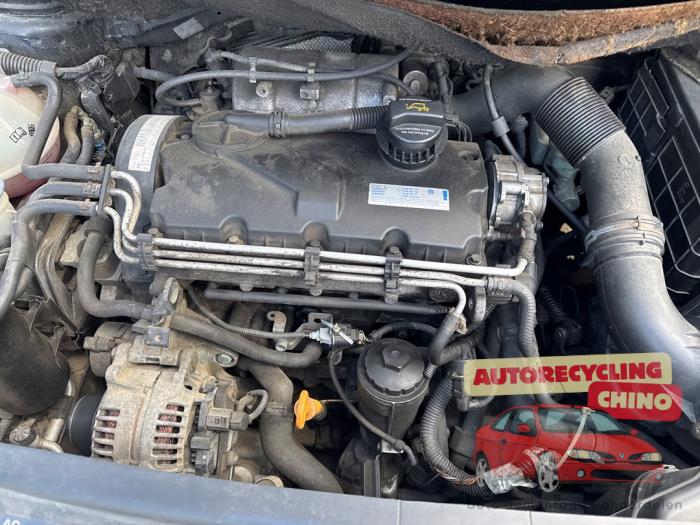 Używane Silnik Volkswagen Caddy Combi III (2KB,2KJ) 2.0 SDI Cena € 450,00 Procedura marży oferowane przez Autorecycling Chino B.V.