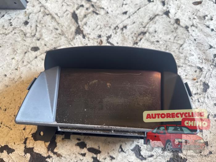 Begagnade Innerdisplay Opel Zafira (M75) 2.2 16V Direct Ecotec Pris € 100,00 Marginaltabell erbjuds av Autorecycling Chino B.V.