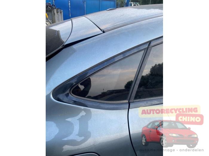 Usados Ventanilla triangular derecha detrás Mercedes GLC Coupé AMG (C253) 3.0 43 AMG V6 Turbo 4-Matic Precio € 100,00 Norma de margen ofrecido por Autorecycling Chino B.V.