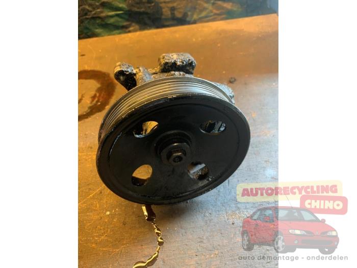 Usagé Pompe de direction Mercedes E (W210) 3.2 E-320 V6 18V Prix € 50,00 Règlement à la marge proposé par Autorecycling Chino B.V.