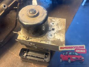 Usagé Pompe ABS Volkswagen Transporter T5 1.9 TDi Prix € 250,00 Règlement à la marge proposé par Autorecycling Chino B.V.