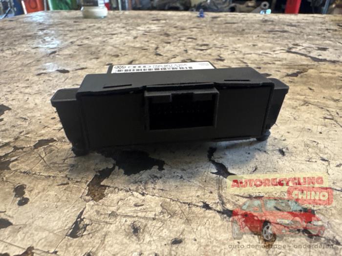 Used Body control computer Volkswagen Tiguan (5N1/2) 1.4 TSI 16V Price € 80,00 Margin scheme offered by Autorecycling Chino B.V.