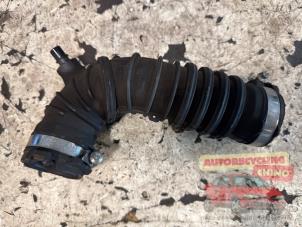 Gebrauchte Ansaugschlauch Luft Renault Twingo III (AH) 1.0 SCe 70 12V Preis € 25,00 Margenregelung angeboten von Autorecycling Chino B.V.