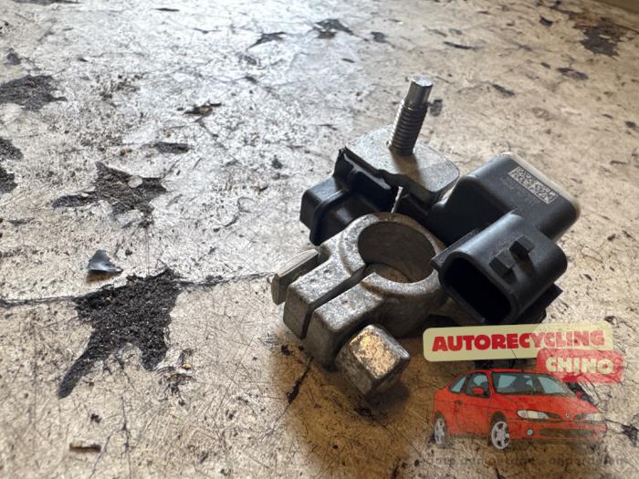 Gebrauchte Batteriesensor Renault Twingo III (AH) 1.0 SCe 70 12V Preis € 75,00 Margenregelung angeboten von Autorecycling Chino B.V.
