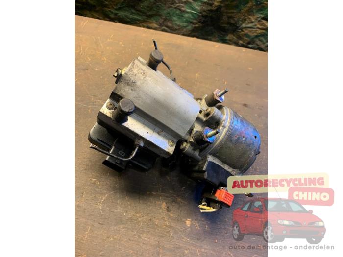 Gebrauchte Pumpfederung (Hydr.) Citroen C5 I Break (DE) 1.8 16V Preis € 120,00 Margenregelung angeboten von Autorecycling Chino B.V.