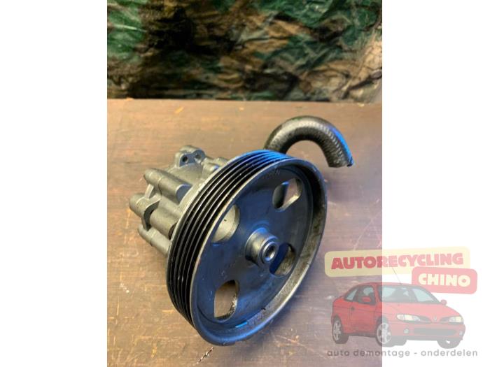 Usagé Pompe de direction Citroen C5 I Break (DE) 1.8 16V Prix € 40,00 Règlement à la marge proposé par Autorecycling Chino B.V.