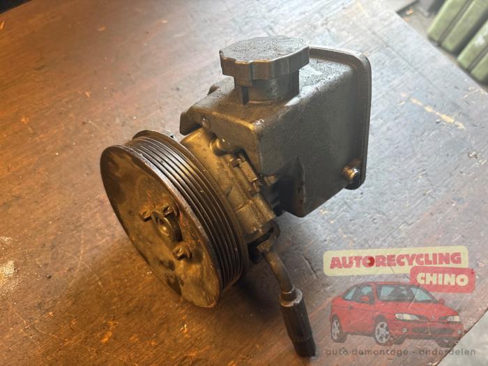 Usagé Pompe de direction Mercedes Sprinter 3,5t (906.63) 311 CDI 16V Prix € 50,00 Règlement à la marge proposé par Autorecycling Chino B.V.