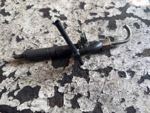 Usagé Injecteurs Dacia Duster Prix € 50,00 Règlement à la marge proposé par Autorecycling Chino B.V.