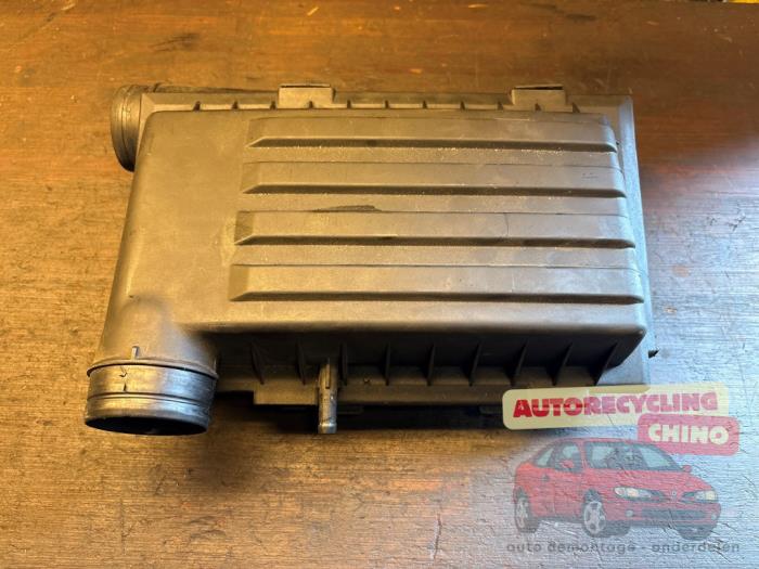 Begagnade Luftfilter Volkswagen Jetta IV (162/16A) 1.4 TSI Hybrid 16V Pris € 40,00 Marginaltabell erbjuds av Autorecycling Chino B.V.