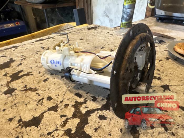 Usagé Pompe à carburant Daihatsu Terios (J1) 1.3 16V DVVT 4x2 Prix € 50,00 Règlement à la marge proposé par Autorecycling Chino B.V.