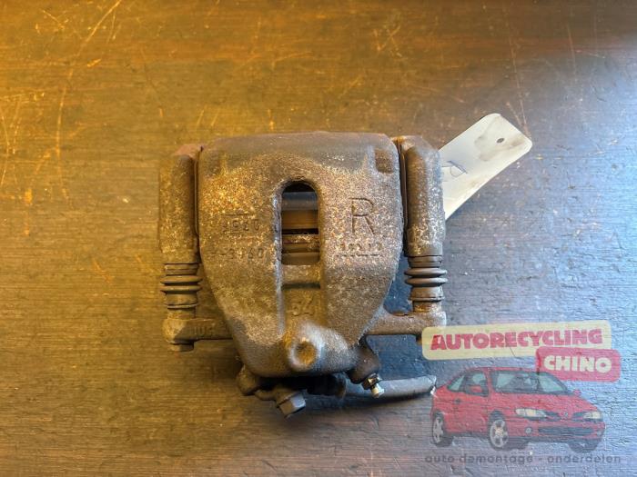Gebrauchte Bremszange rechts vorne Suzuki Swift (ZA/ZC/ZD1/2/3/9) 1.3 VVT 16V Preis € 25,00 Margenregelung angeboten von Autorecycling Chino B.V.