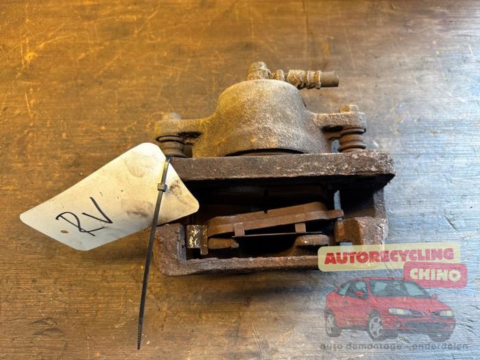 Gebrauchte Bremszange rechts vorne Hyundai Atos 1.0 12V Preis € 40,00 Margenregelung angeboten von Autorecycling Chino B.V.