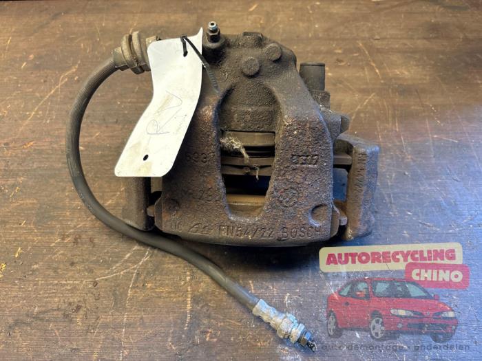 Gebrauchte Bremszange rechts vorne Alfa Romeo 156 (932) 1.8 Twin Spark 16V Preis € 35,00 Margenregelung angeboten von Autorecycling Chino B.V.