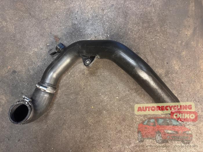 Gebrauchte Intercooler Schlauch Volkswagen Polo V (6R) 1.2 TDI 12V BlueMotion Preis € 19,95 Margenregelung angeboten von Autorecycling Chino B.V.