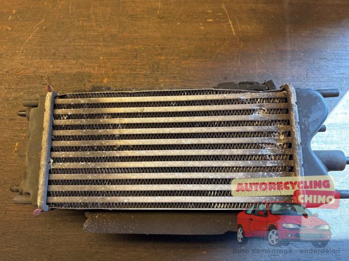 Usados Intercooler Ford Transit Courier 1.5 TDCi 75 Precio € 60,00 Norma de margen ofrecido por Autorecycling Chino B.V.