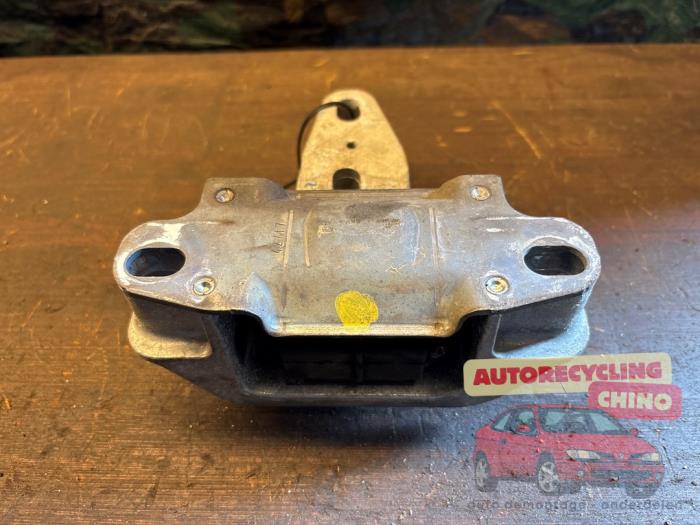 Used Engine mount Ford Transit Courier 1.5 TDCi 75 Price € 27,00 Margin scheme offered by Autorecycling Chino B.V.