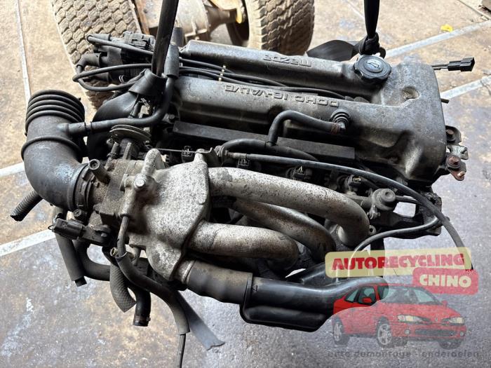 Motor van een Mazda 323 P (BA15) 1.5i 16V 1998