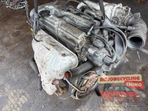 Motor van een Mazda 323 P (BA15) 1.5i 16V 1998