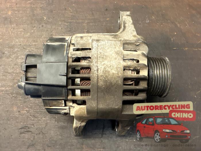 Gebrauchte Dynamo Fiat Doblo (223A/119) 1.9 JTD Preis € 40,00 Margenregelung angeboten von Autorecycling Chino B.V.