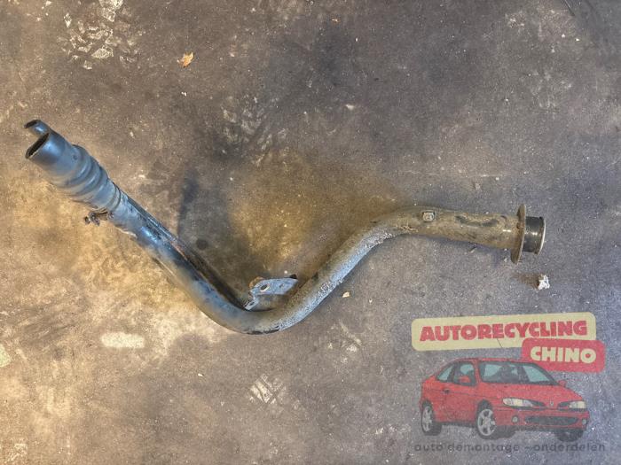 Usagé Conduit de carburant Mazda 323 P (BA15) 1.5i 16V Prix € 27,00 Règlement à la marge proposé par Autorecycling Chino B.V.