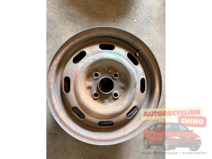 Używane Obrecz Mazda 323 P (BA15) 1.5i 16V Cena € 29,50 Procedura marży oferowane przez Autorecycling Chino B.V.