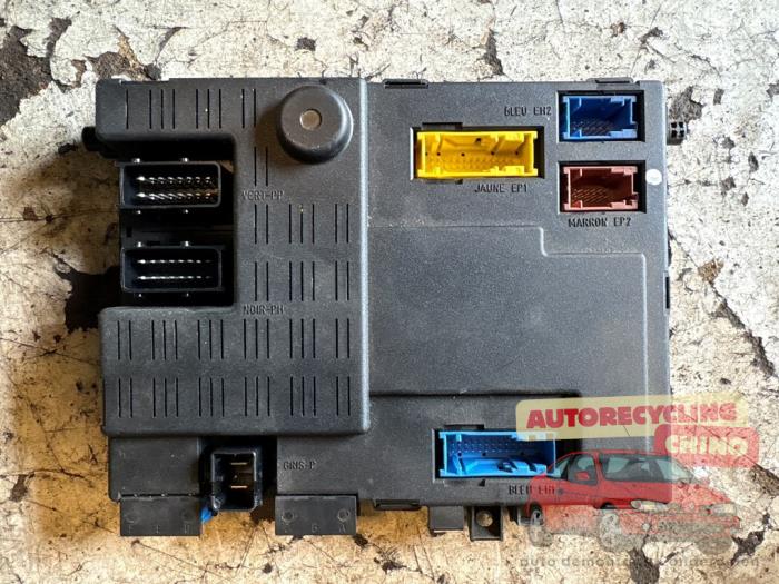 Begagnade Säkringsbox Citroen Xsara Break (N2) 1.6i 16V Pris € 45,00 Marginaltabell erbjuds av Autorecycling Chino B.V.