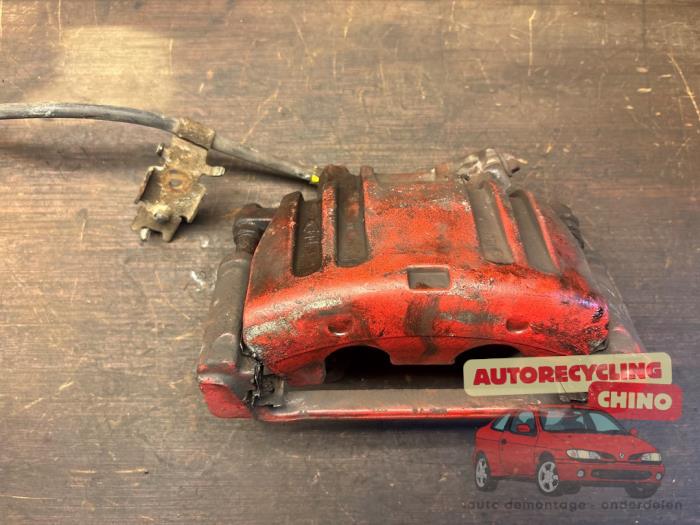 Gebrauchte Bremszange links vorne Chrysler 300 C 3.5 V6 24V Preis € 55,00 Margenregelung angeboten von Autorecycling Chino B.V.