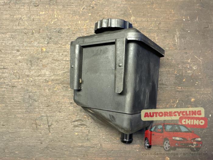 Begagnade Styrservotank Chrysler 300 C 3.5 V6 24V Pris € 24,95 Marginaltabell erbjuds av Autorecycling Chino B.V.