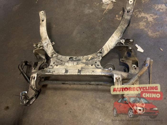 Gebrauchte Unterrahmen BMW 5 serie Touring (E61) 525d 24V Preis € 150,00 Margenregelung angeboten von Autorecycling Chino B.V.