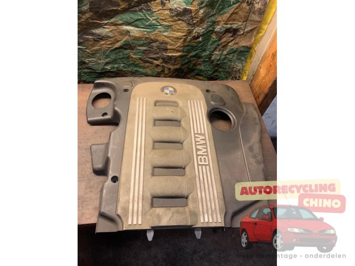 Gebrauchte Abdeckblech Motor BMW 5 serie Touring (E61) 525d 24V Preis € 25,00 Margenregelung angeboten von Autorecycling Chino B.V.