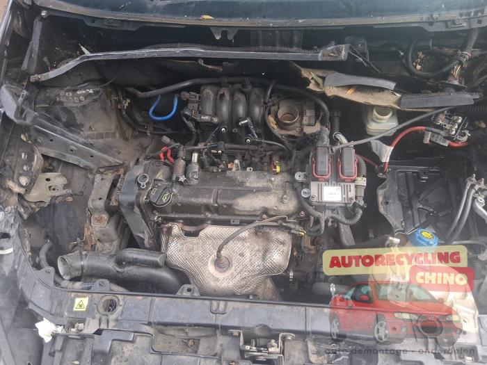 Używane Silnik Fiat Grande Punto (199) 1.4 Cena € 250,00 Procedura marży oferowane przez Autorecycling Chino B.V.