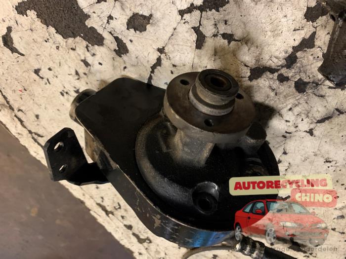 Gebrauchte Lenkkraftverstärker Pumpe Renault 19 Phase II/III (B/C53) 1.4 Preis € 35,00 Margenregelung angeboten von Autorecycling Chino B.V.