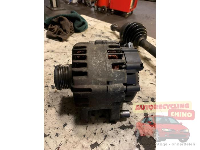 Usagé Dynamo Peugeot Expert (G9) 2.0 HDi 120 Prix € 45,00 Règlement à la marge proposé par Autorecycling Chino B.V.