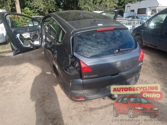 Pont arrière d'un Peugeot 3008 I (0U/HU) 1.6 16V THP 155 2011