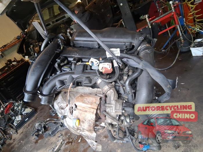 Moteur d'un Peugeot 3008 I (0U/HU) 1.6 16V THP 155 2011