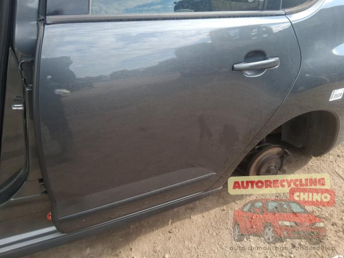 Porte arrière gauche d'un Peugeot 3008 I (0U/HU) 1.6 16V THP 155 2011