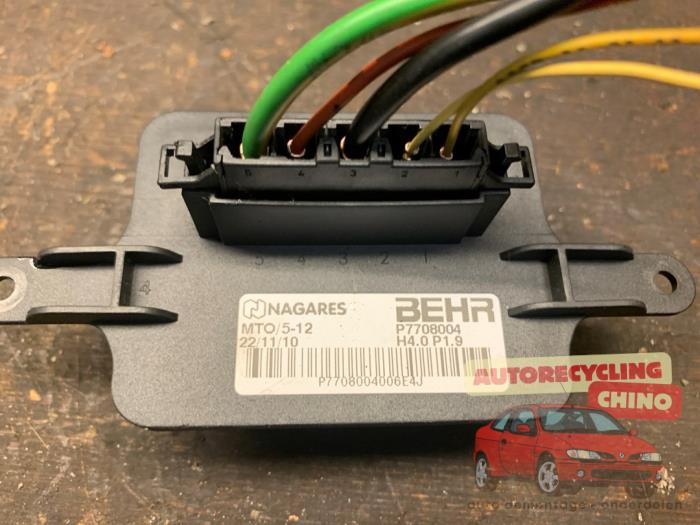 Résistance chauffage d'un Peugeot 3008 I (0U/HU) 1.6 16V THP 155 2011