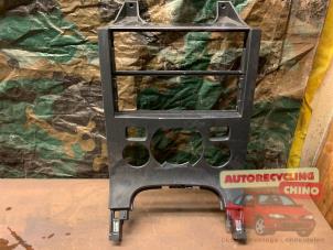 Usagé Bande décorative de tableau de bord Peugeot 3008 I (0U/HU) 1.6 16V THP 155 Prix € 35,00 Règlement à la marge proposé par Autorecycling Chino B.V.