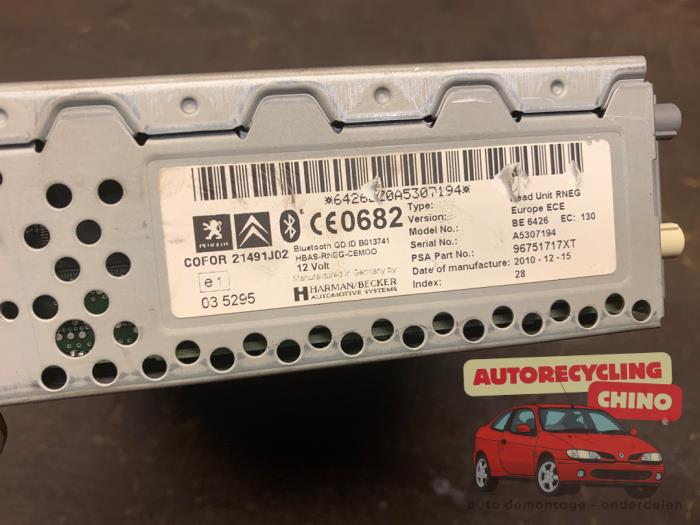 Radio d'un Peugeot 3008 I (0U/HU) 1.6 16V THP 155 2011