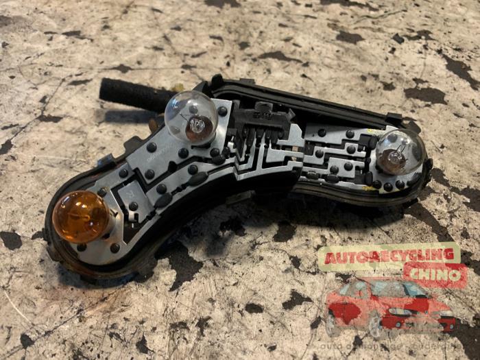 Circuit imprimé feu arrière droit d'un Peugeot 3008 I (0U/HU) 1.6 16V THP 155 2011