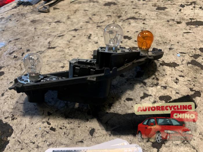 Circuit imprimé feu arrière droit d'un Peugeot 3008 I (0U/HU) 1.6 16V THP 155 2011